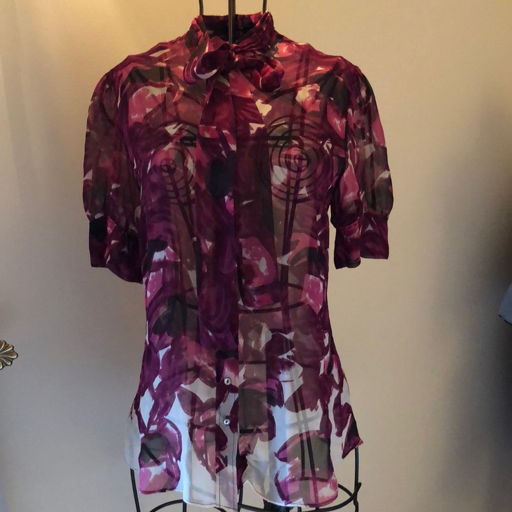 Elie Tahari floral button down blouse